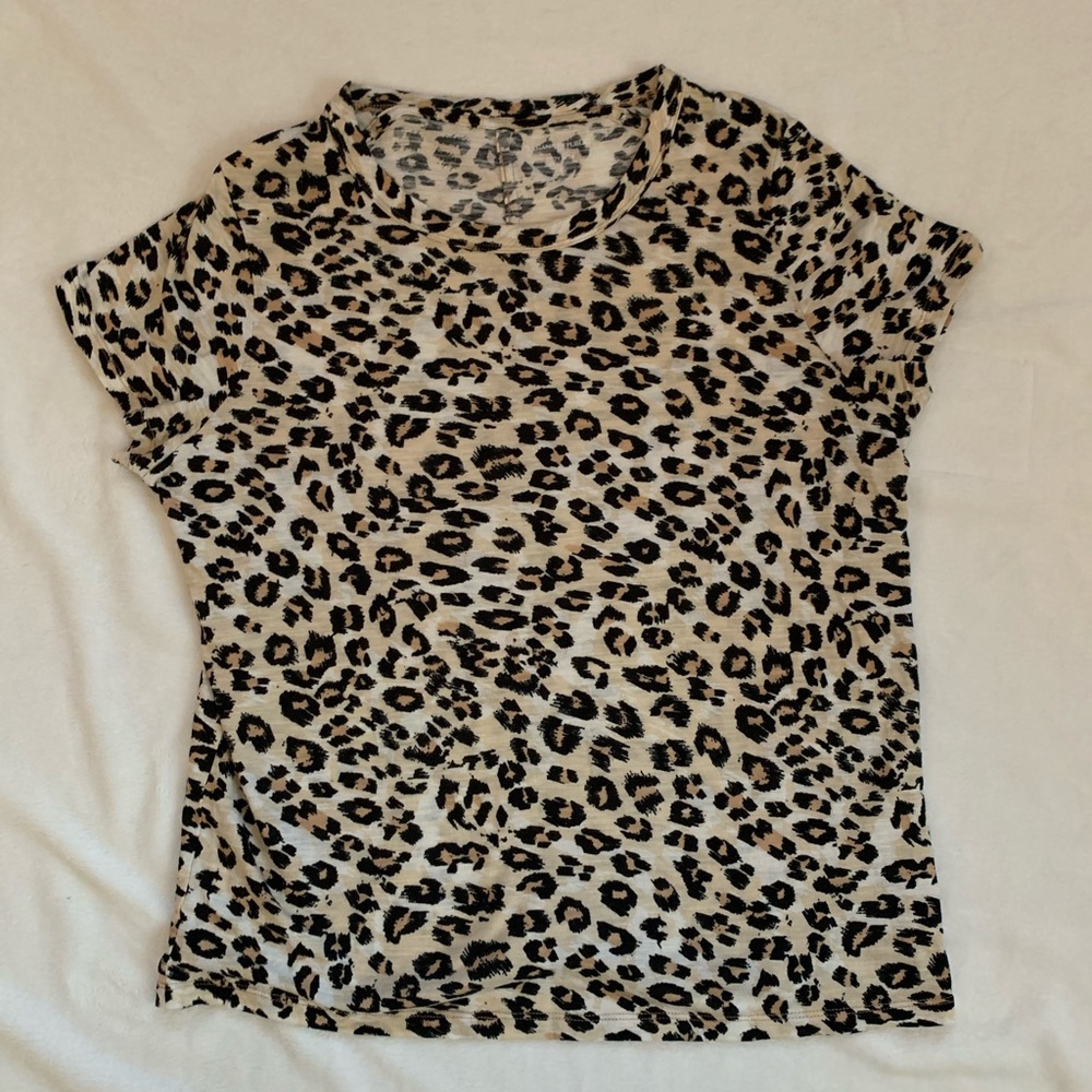 Banana Republic Animal Print T sz large scoop neck